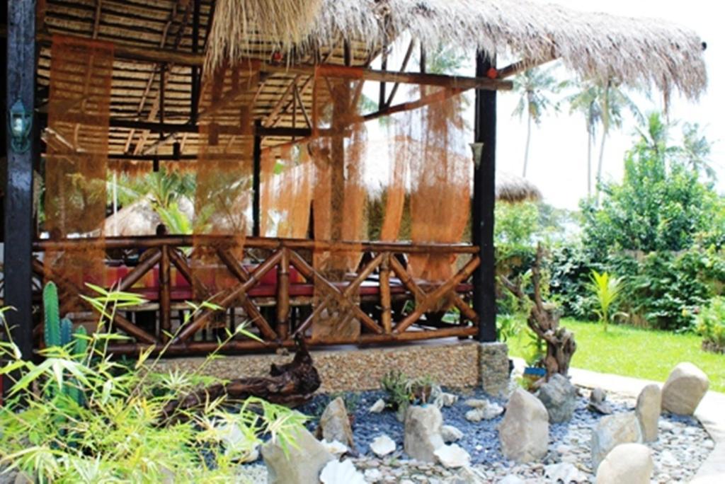 Cooper'S Beach Resort Lucbuan Екстериор снимка