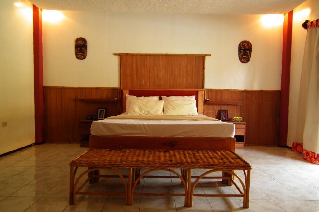 Cooper'S Beach Resort Lucbuan Стая снимка