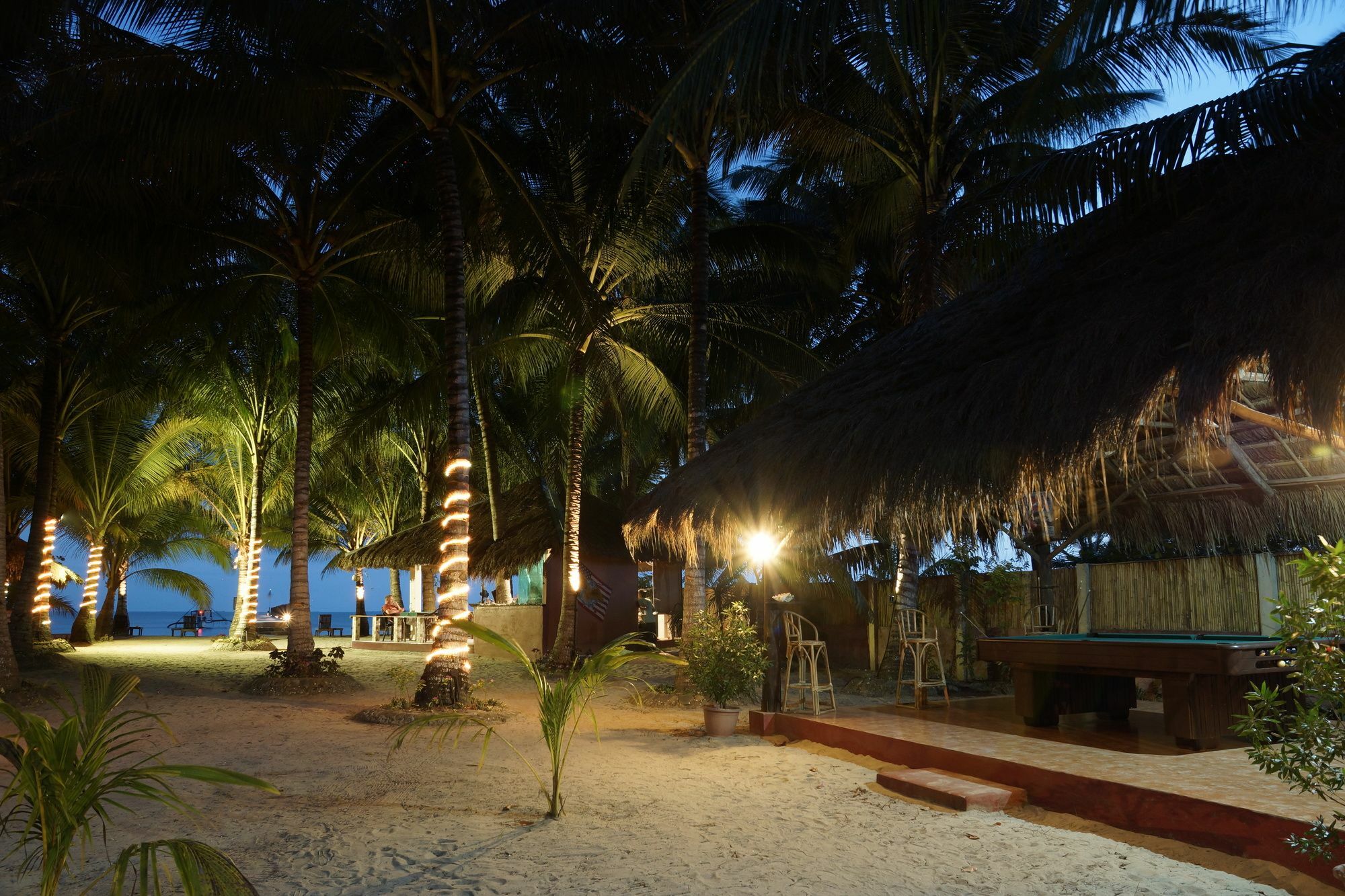 Cooper'S Beach Resort Lucbuan Екстериор снимка